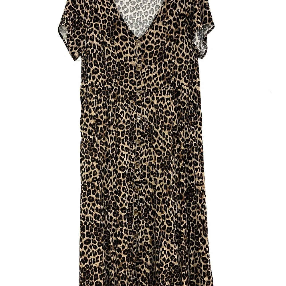 Torrid Leopard Button-Front Dress Size 2 - Picture 4 of 12